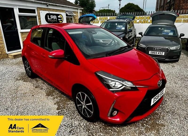 Red Used 2018 Toyota Yaris Hatchback | £6,695 (Fair price) - Image 1/4