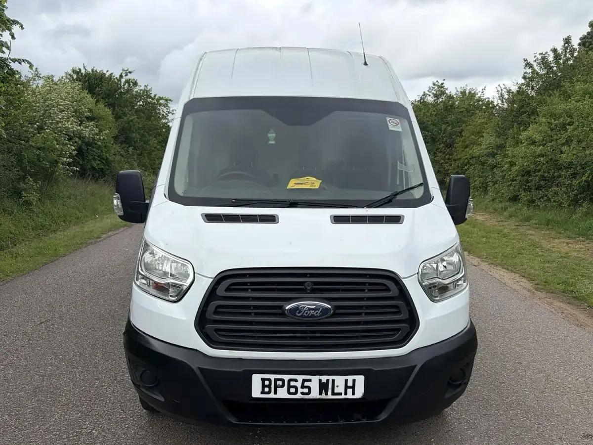 Used Ford Transit 125 HP (91 kW) 2015 White Van