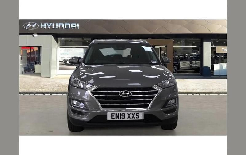Used Hyundai Tucson SE 132 HP (97 kW) 2019 Grey SUV
