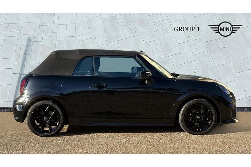 Used Mini Cooper Cabriolet Sport 161 HP (118 kW) 2025 Midnight black ii Cabriolet