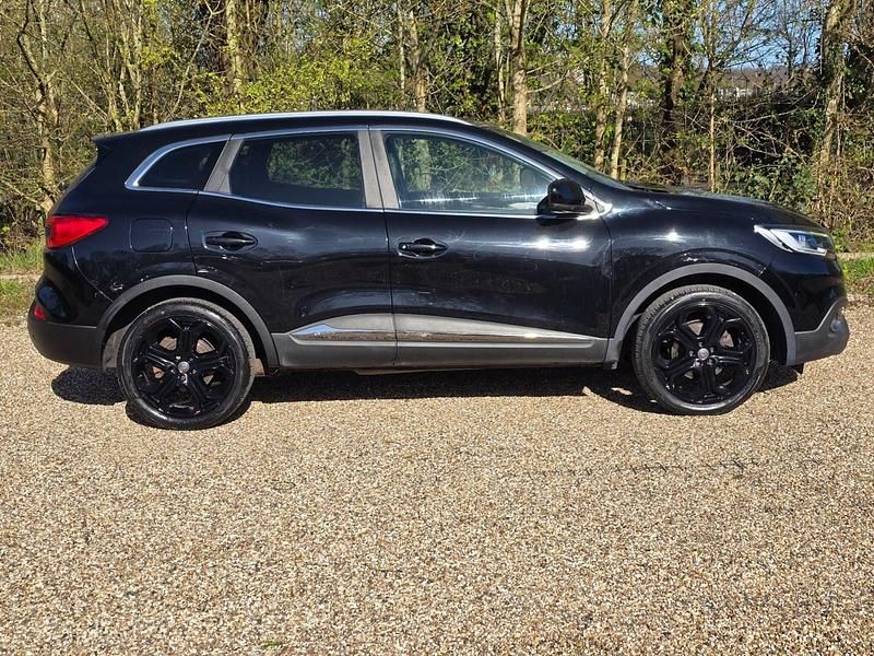 Second-hand Renault Kadjar Dynamique 130 CP (95 kW) 2017 Negru SUV