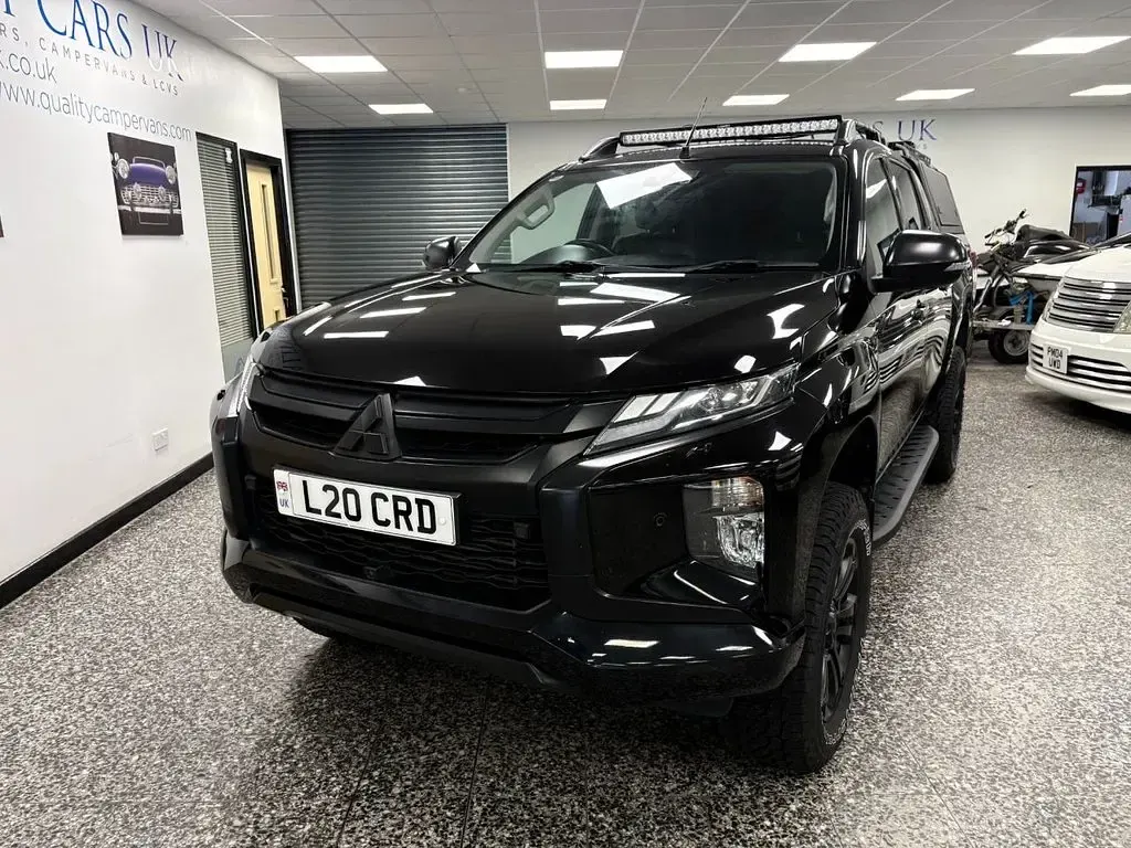 Used Mitsubishi L200 150 HP (110 kW) 2021 Black Pickup