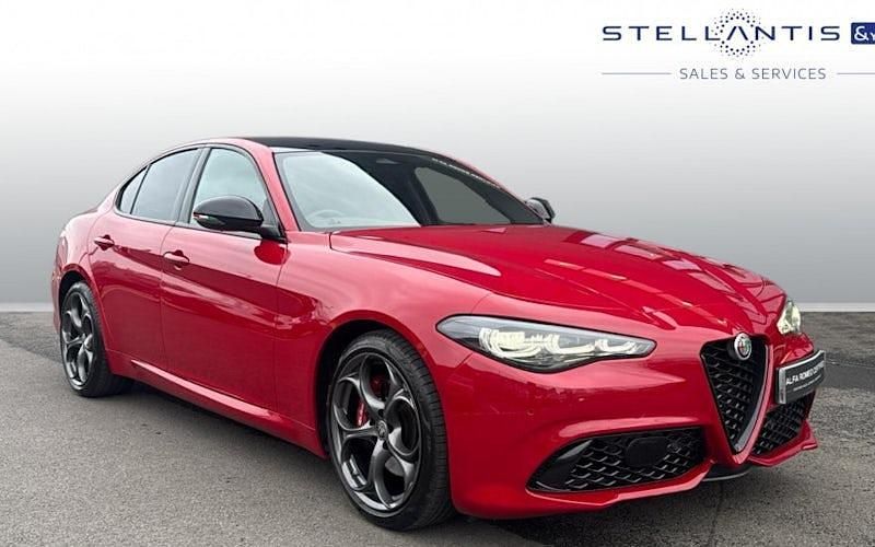Used Alfa Romeo Giulia 280 HP (205 kW) 2024 Red Sedan