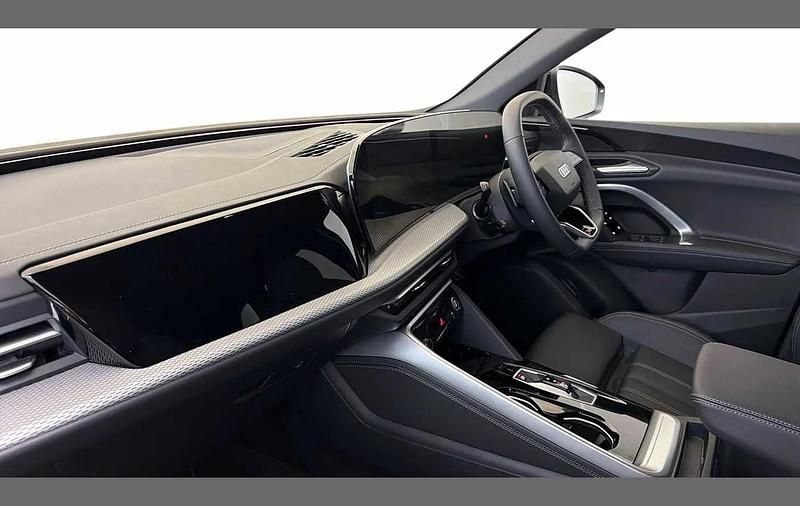 Used Audi Q5 S-Line 200 HP (147 kW) 2026 Black SUV