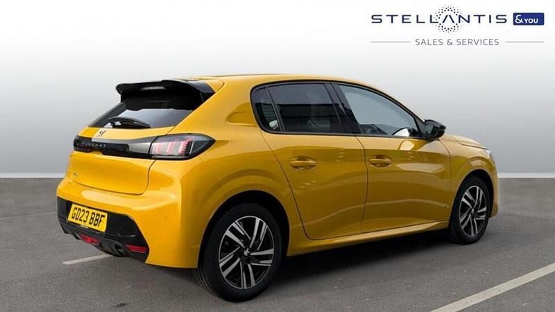 Used Peugeot 208 Allure+ 99 HP (72 kW) 2023 Hatchback