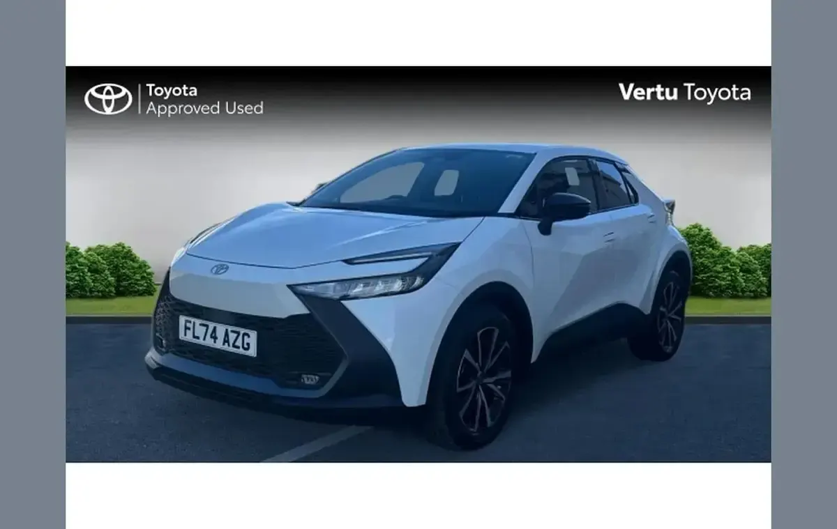 Used Toyota C-HR Design 223 HP (164 kW) 2024 White SUV