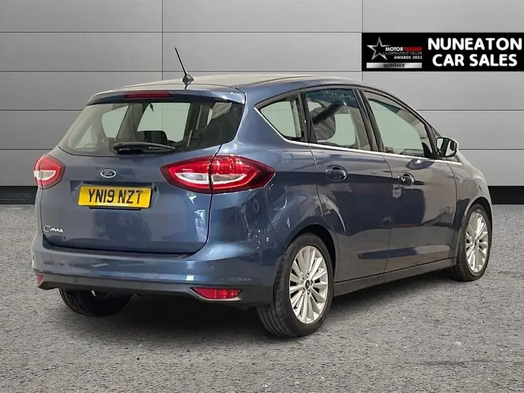Begagnad Ford C-MAX Titanium 120 HK (88 kW) 2019 Blå Minibuss