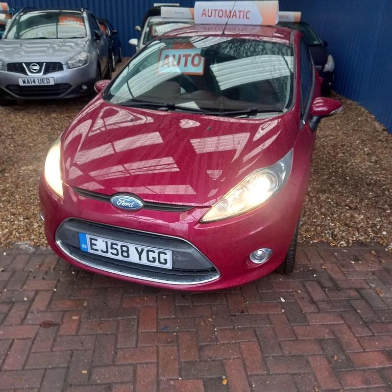 Used Ford Fiesta Titanium 94 HP (69 kW) 2009 Red Hatchback