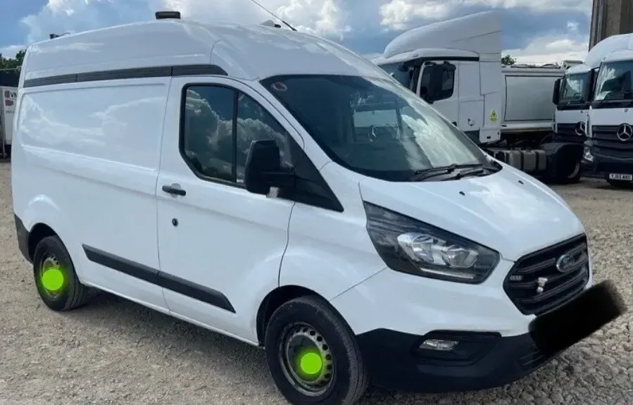 Used Ford Transit Custom 105 HP (77 kW) 2019 White Van