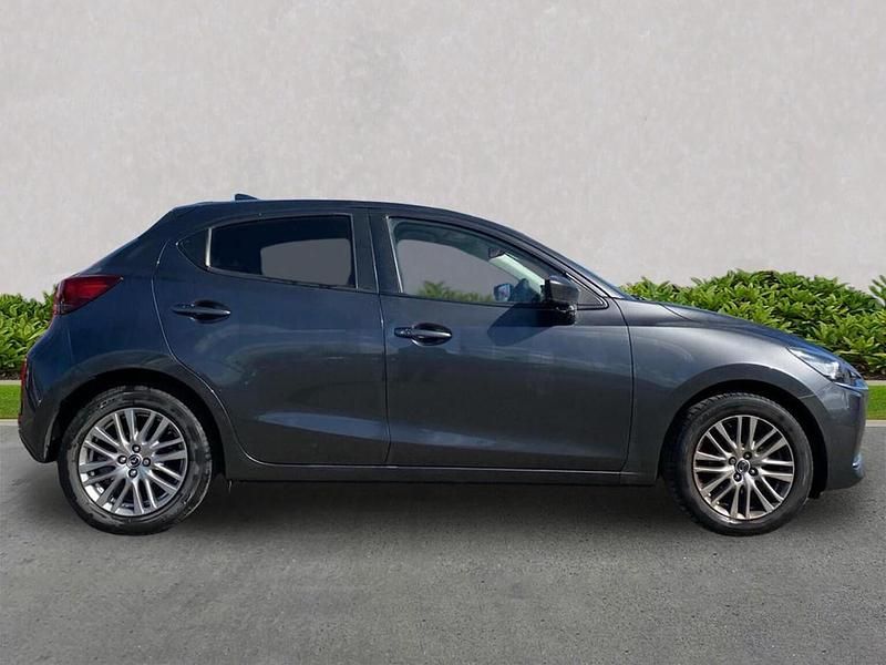 Usado Mazda 2 Inclusive 90 HP (66 kW) 2021 Cinzento Citadino