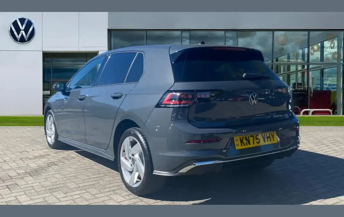 Used VW Golf VIII GTE 267 HP (196 kW) 2025 Grey Hatchback