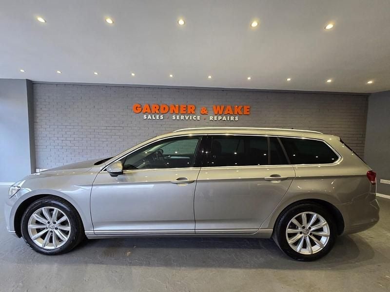 Used VW Passat Business 150 HP (110 kW) 2016 Silver Estate