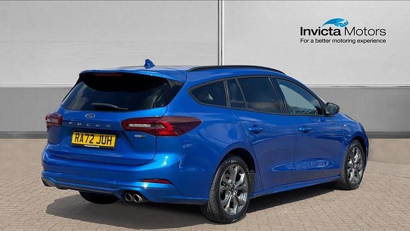 Used Ford Focus ST-Line 155 HP (114 kW) 2023 Blue Estate