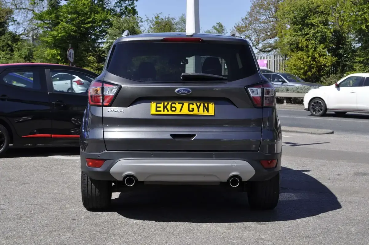 Used Ford Kuga Titanium 150 HP (110 kW) 2017 Grey SUV