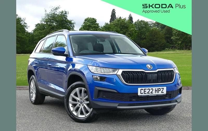 Race blue metallic Used 2022 Skoda Kodiaq SE SUV | £21,995 (Good price) - Image 1/4