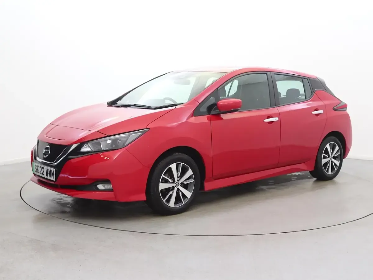 Used Nissan Leaf Acenta 110 kW (150 HP) 2022 Red Hatchback