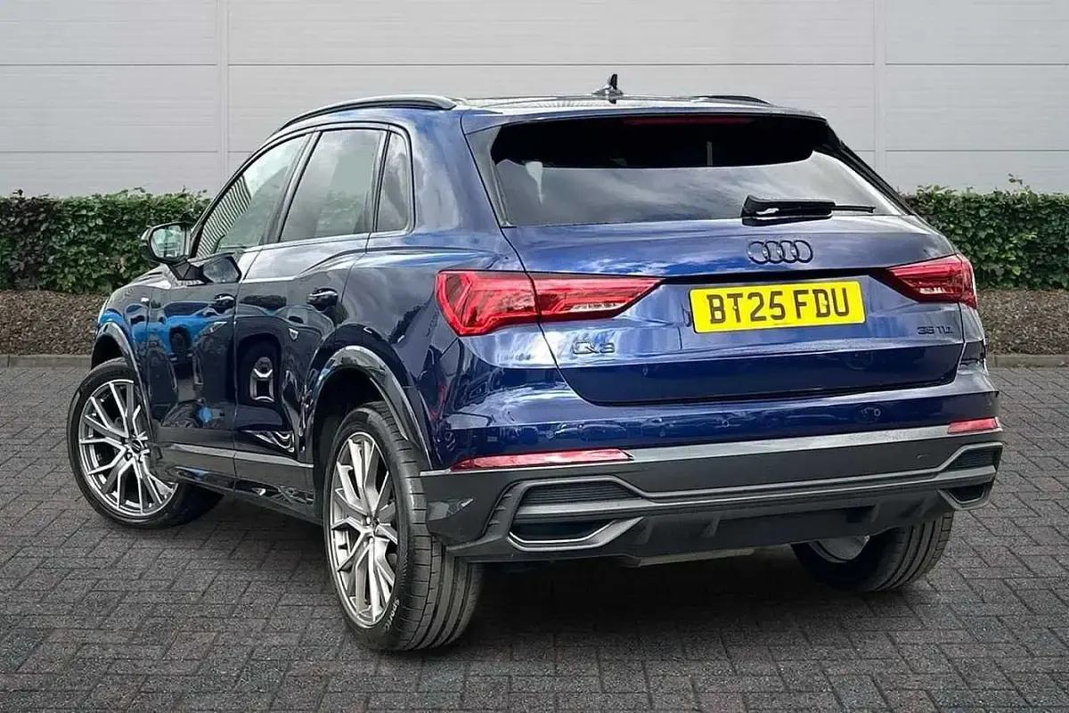 Used Audi Q3 Black Edition 150 HP (110 kW) 2025 Blue SUV