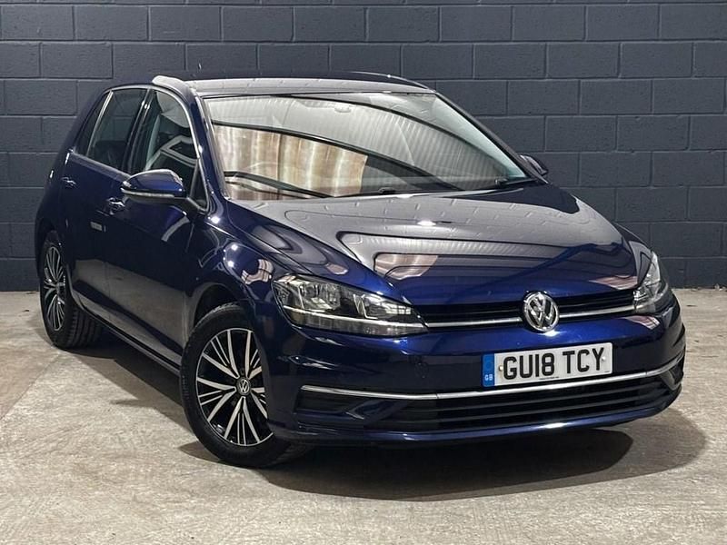 Used VW Golf VII SE 125 HP (91 kW) 2018 Blue Hatchback