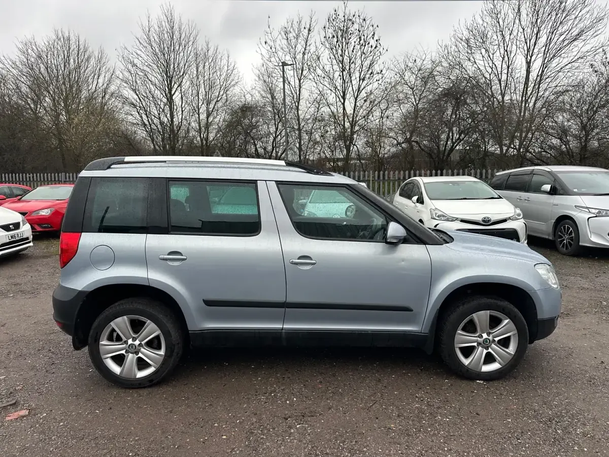 Gebraucht Skoda Yeti SE 105 PS (77 kW) 2011 Blau SUV