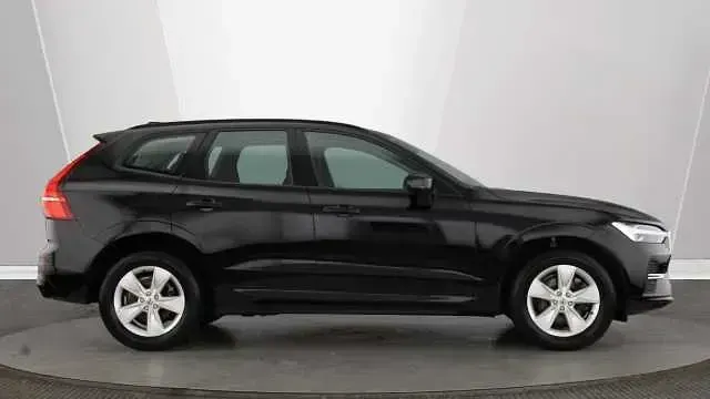 Usado Volvo XC60 Momentum 194 HP (142 kW) 2022 SUV