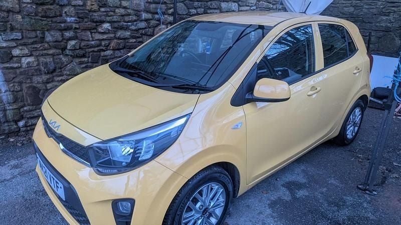 Used Kia Picanto 66 HP (48 kW) 2021 Yellow Hatchback