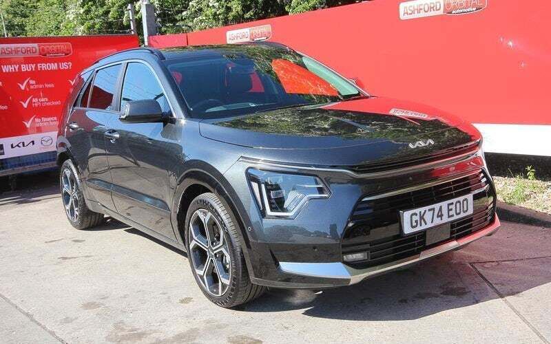 Used 2025 Kia Niro 4 SUV | £28,995 (Expensive) - Image 1/4