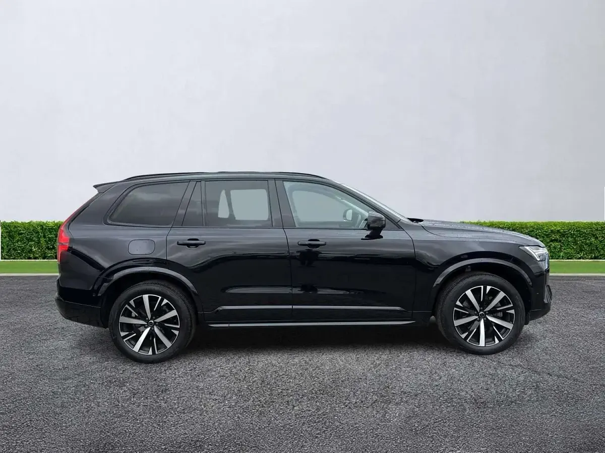 Used Volvo XC90 Plus 455 HP (334 kW) 2025 Black SUV