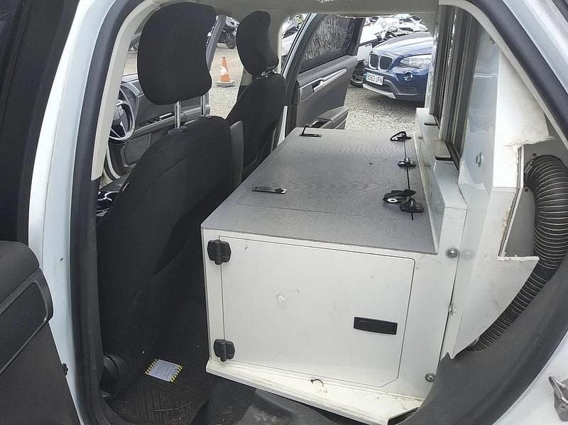 Used Ford Mondeo Zetec 2017 White Van