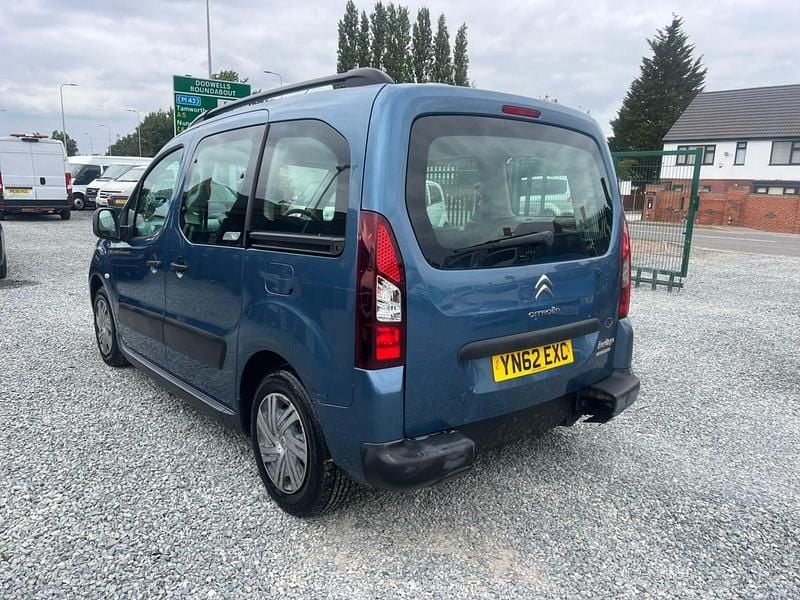 Used Citroën Berlingo XTR 90 HP (66 kW) 2012 Blue MPV