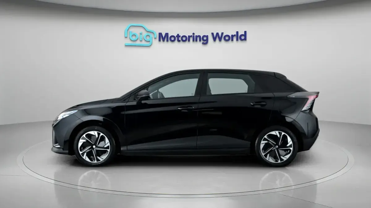 Used MG MG4 EV SE 319 kW (435 HP) 2023 Black Hatchback