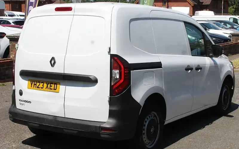 Used Renault Kangoo 95 HP (69 kW) 2023 White MPV