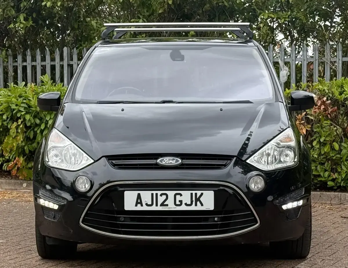 Used Ford S-MAX Titanium 138 HP (101 kW) 2012 Black MPV