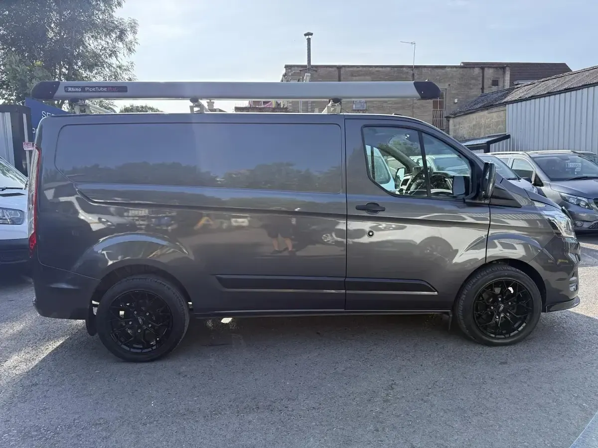Used Ford Transit Custom Trend 130 HP (95 kW) 2022 Grey Van