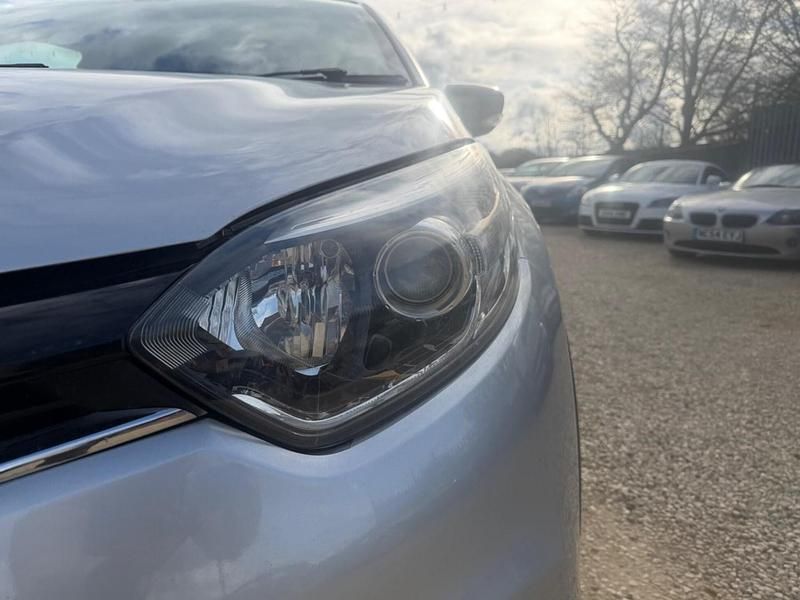 Second-hand Renault Captur Dynamique 90 CP (66 kW) 2016 Argintiu SUV