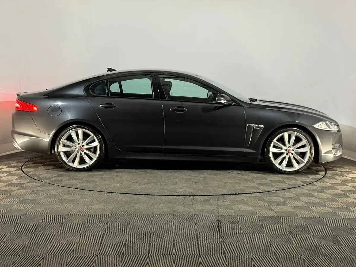 Used Jaguar XF R-Sport 200 HP (147 kW) 2014 Grey Sedan