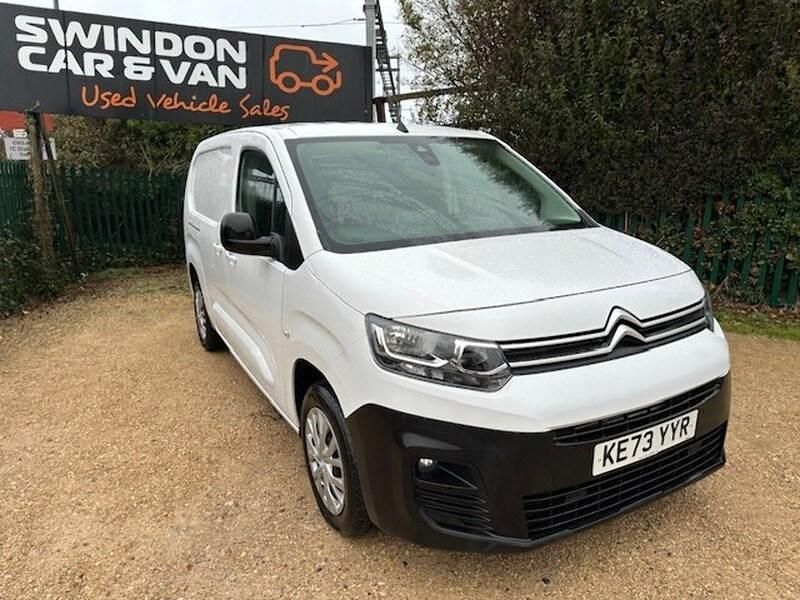 Used Citroën Berlingo 100 HP (73 kW) 2024 White MPV
