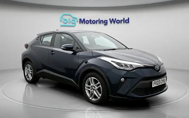 Used Toyota C-HR 122 HP (89 kW) 2023 Blue SUV