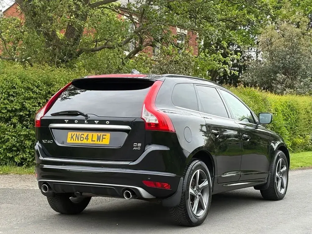 Used Volvo XC60 R-Design 215 HP (158 kW) 2014 Black SUV