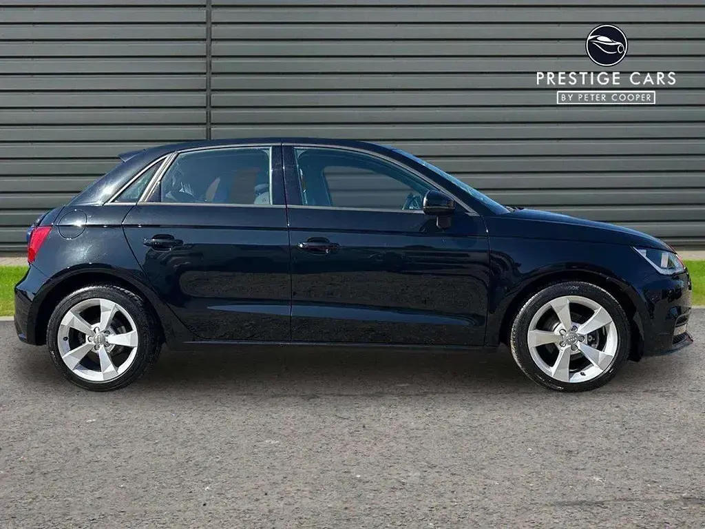 Usado Audi A1 Sport 94 CV (69 kW) 2018 Negro Utilitario