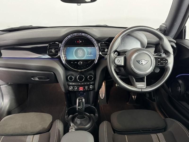 Używany Mini Cooper S Hatch 176 KM (129 kW) 2024 Czerwony Hatchback