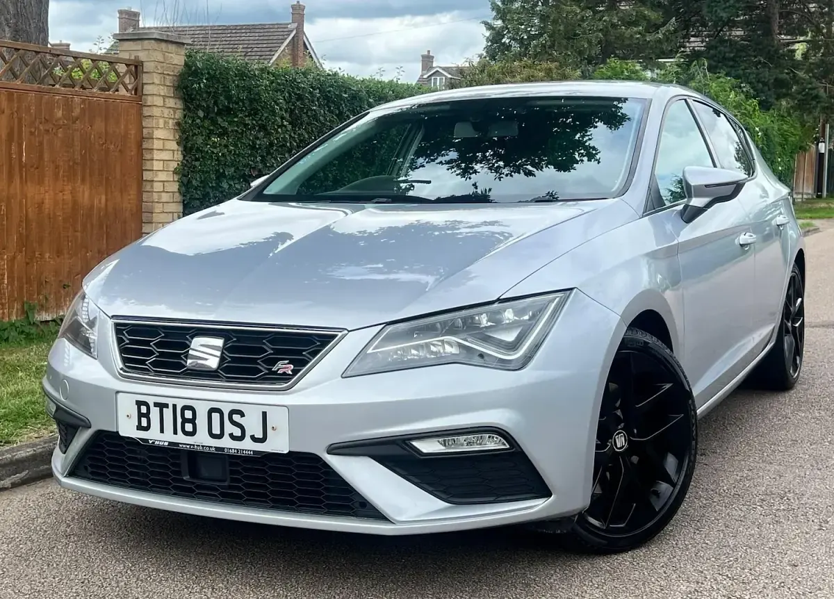 Used Seat Leon FR 180 HP (132 kW) 2018 Silver Hatchback