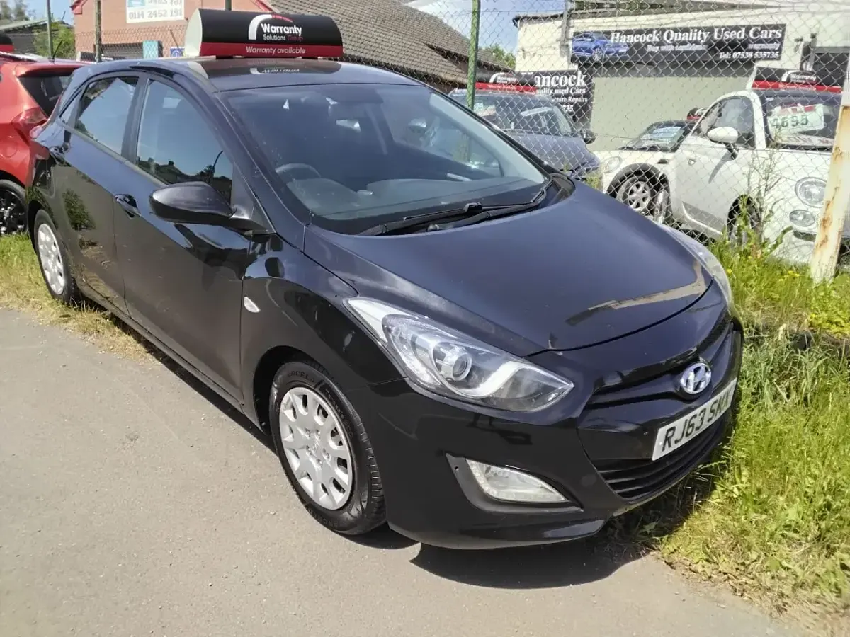 Used Hyundai i30 Classic 100 HP (73 kW) 2013 Black Hatchback