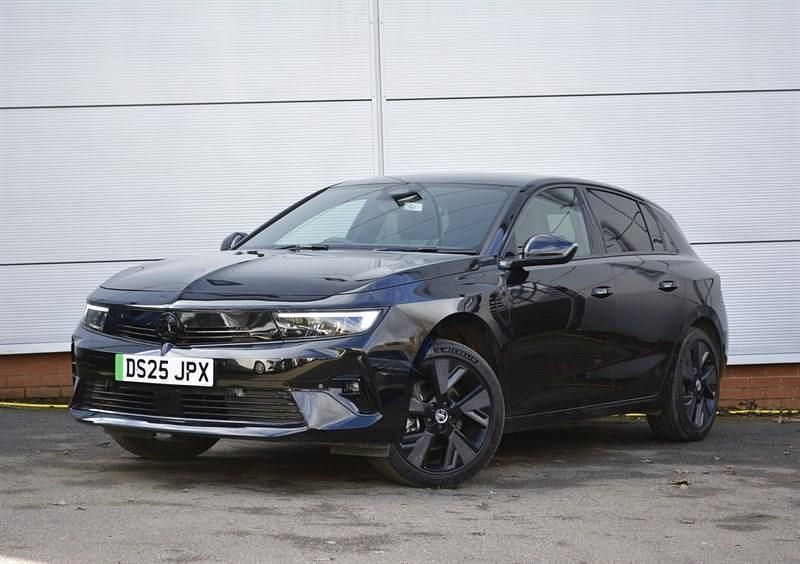 Used Vauxhall Astra 114 kW (156 HP) 2025 Black Hatchback