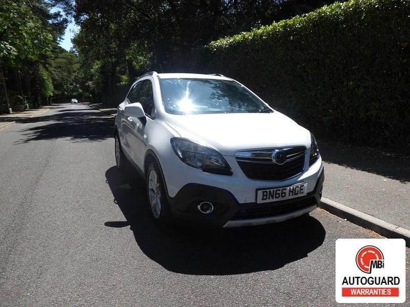 White Used 2016 Vauxhall Mokka S SUV | £6,000 (Fair price) - Image 1/4