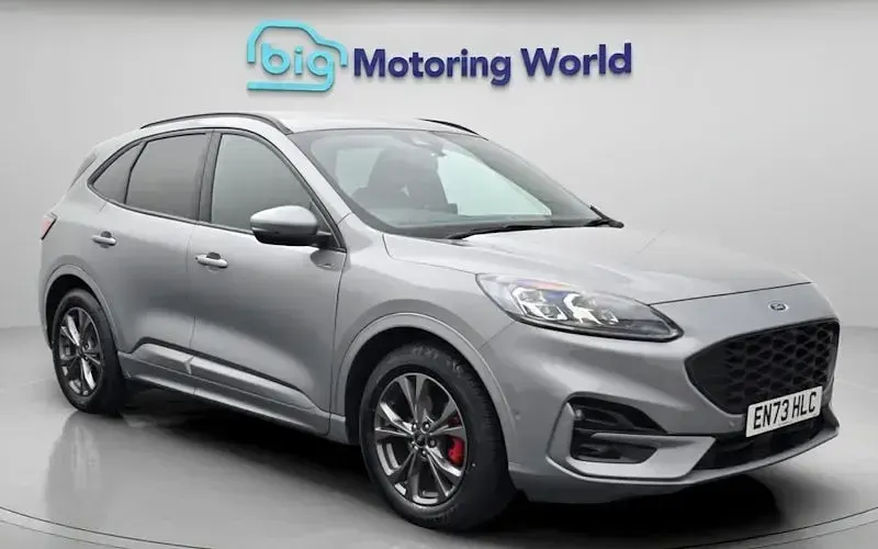 Käytetty Ford Kuga ST-Line 190 HP (139 kW) 2023 Katumaasturi