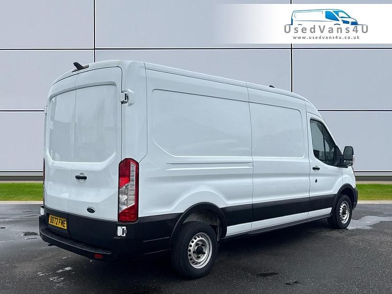 Used Ford Transit 105 HP (77 kW) 2022 White Van