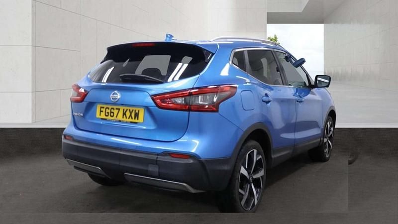 Used Nissan Qashqai Tekna 130 HP (95 kW) 2017 Blue SUV