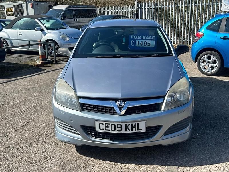 Used Vauxhall Astra Sport 115 HP (84 kW) 2009 Silver Hatchback