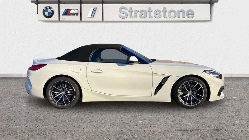 Used BMW Z4 Sport Line 194 HP (142 kW) 2022 White Cabriolet