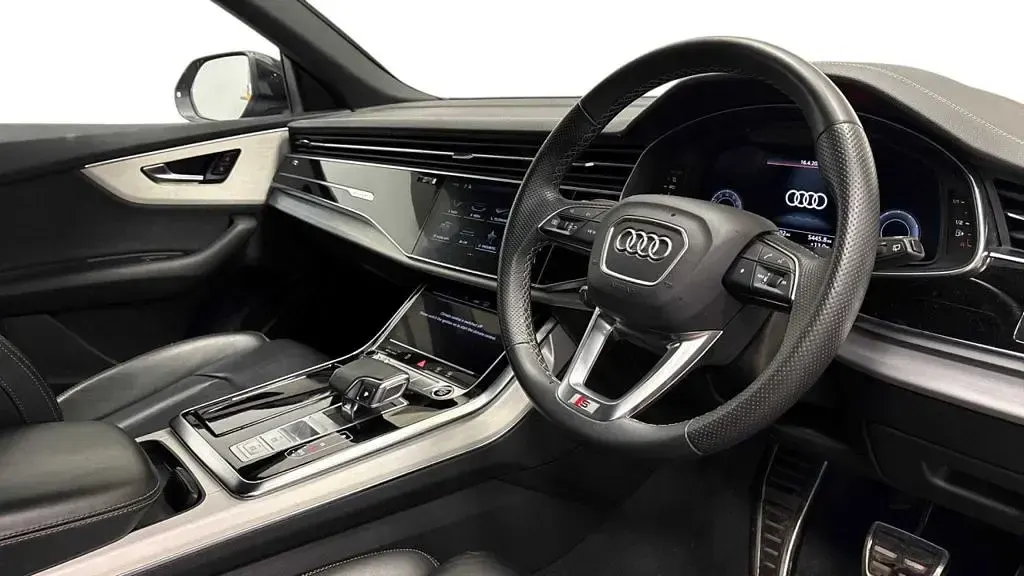 Used Audi Q8 S-Line 340 HP (250 kW) 2023 Black SUV